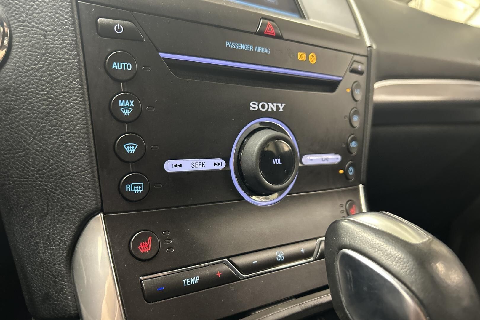 Ford S-Max iso kuva 19