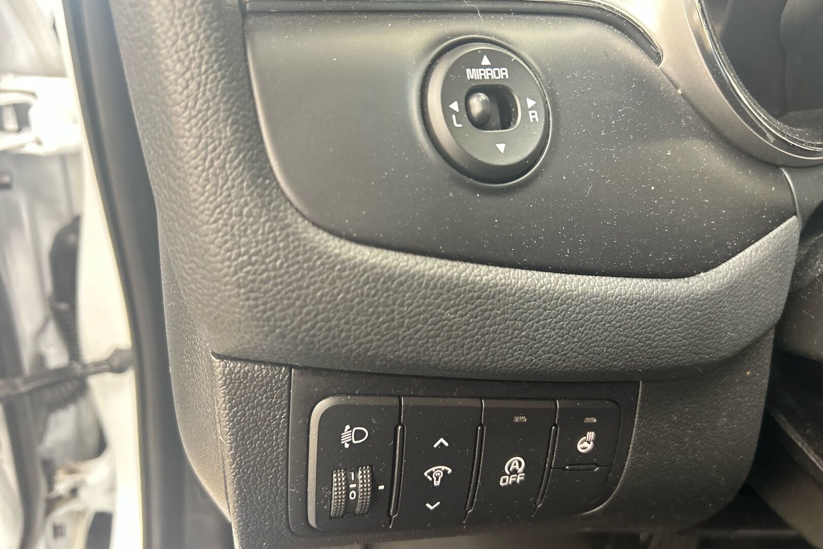 Kia cee'd iso kuva 12