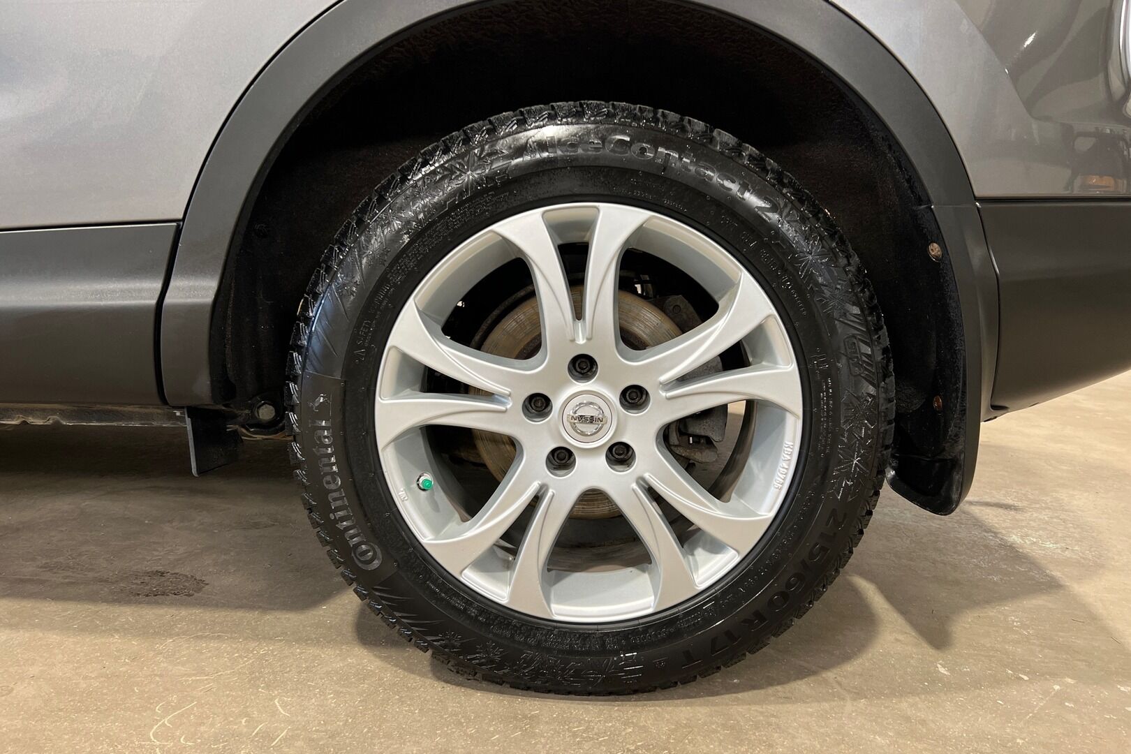 Nissan Qashqai iso kuva 10