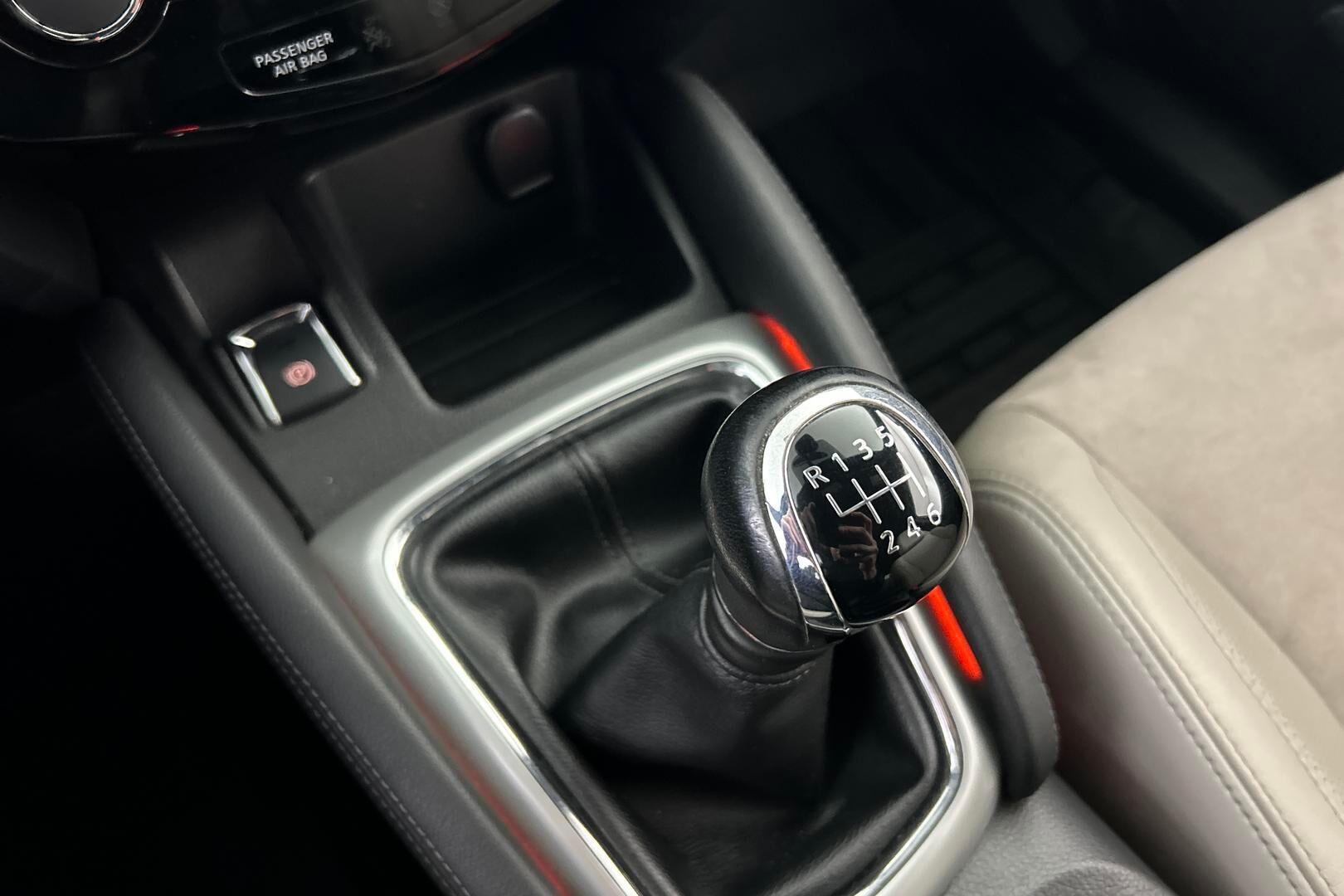 Nissan Qashqai iso kuva 18