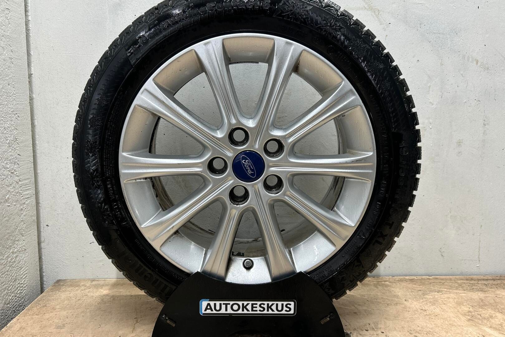 Ford Focus iso kuva 13