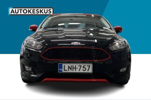 Ford Focus esikatselu 2