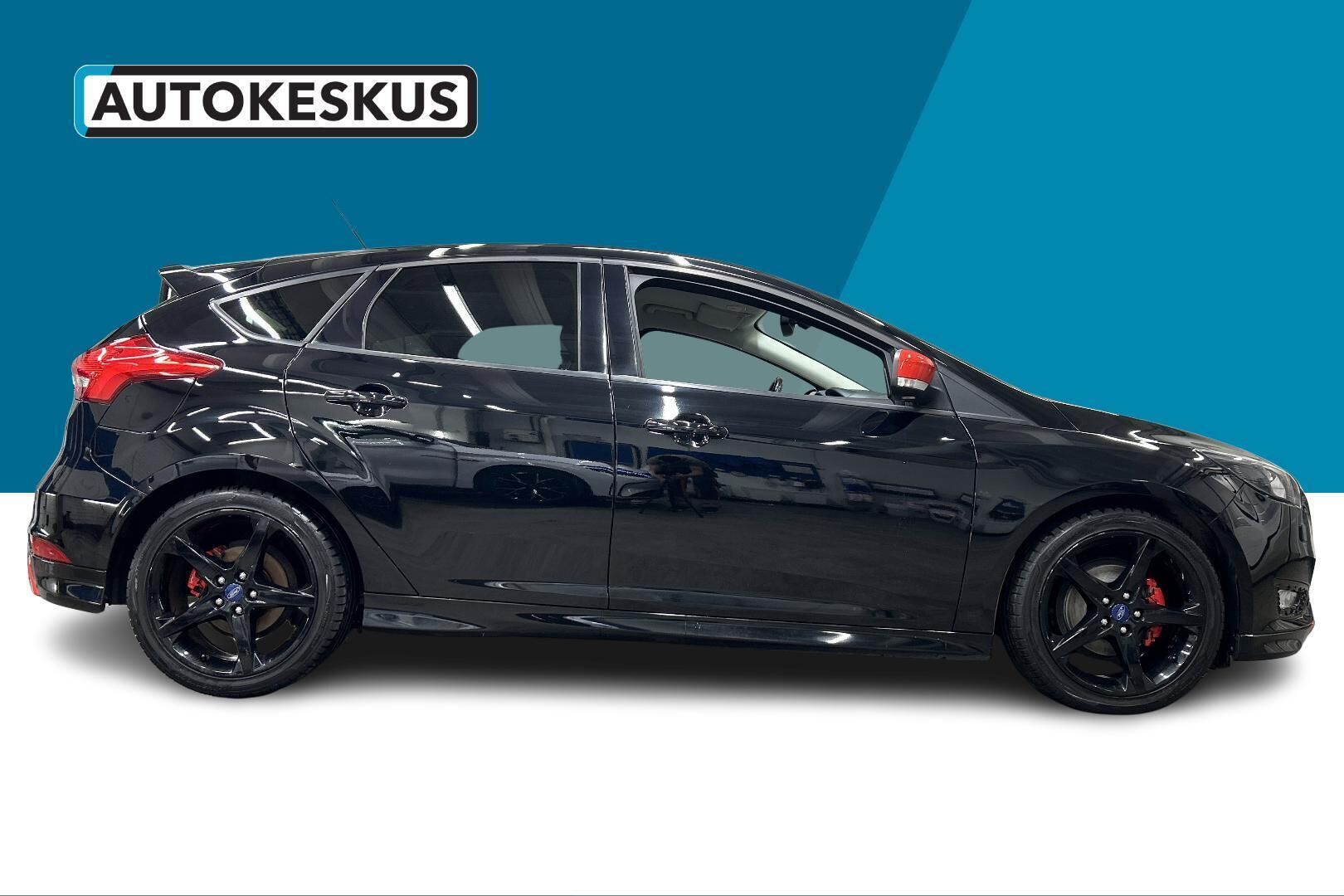 Ford Focus iso kuva 4