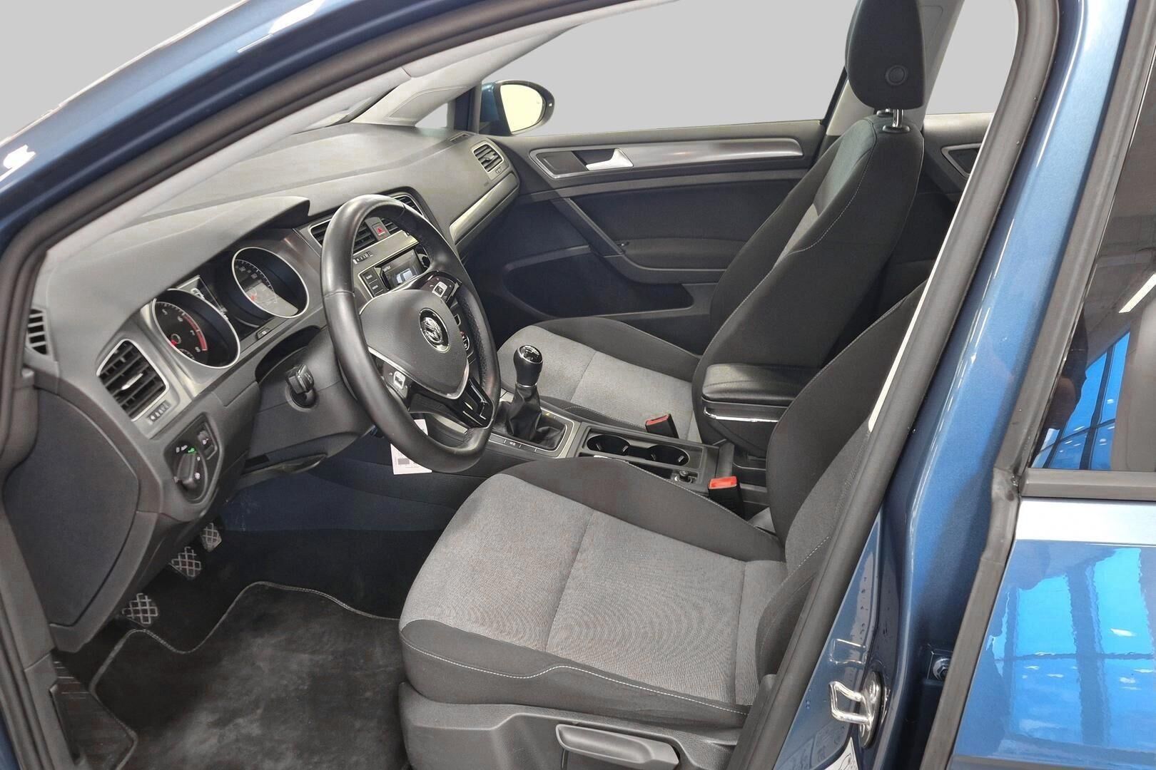 Volkswagen Golf iso kuva 6