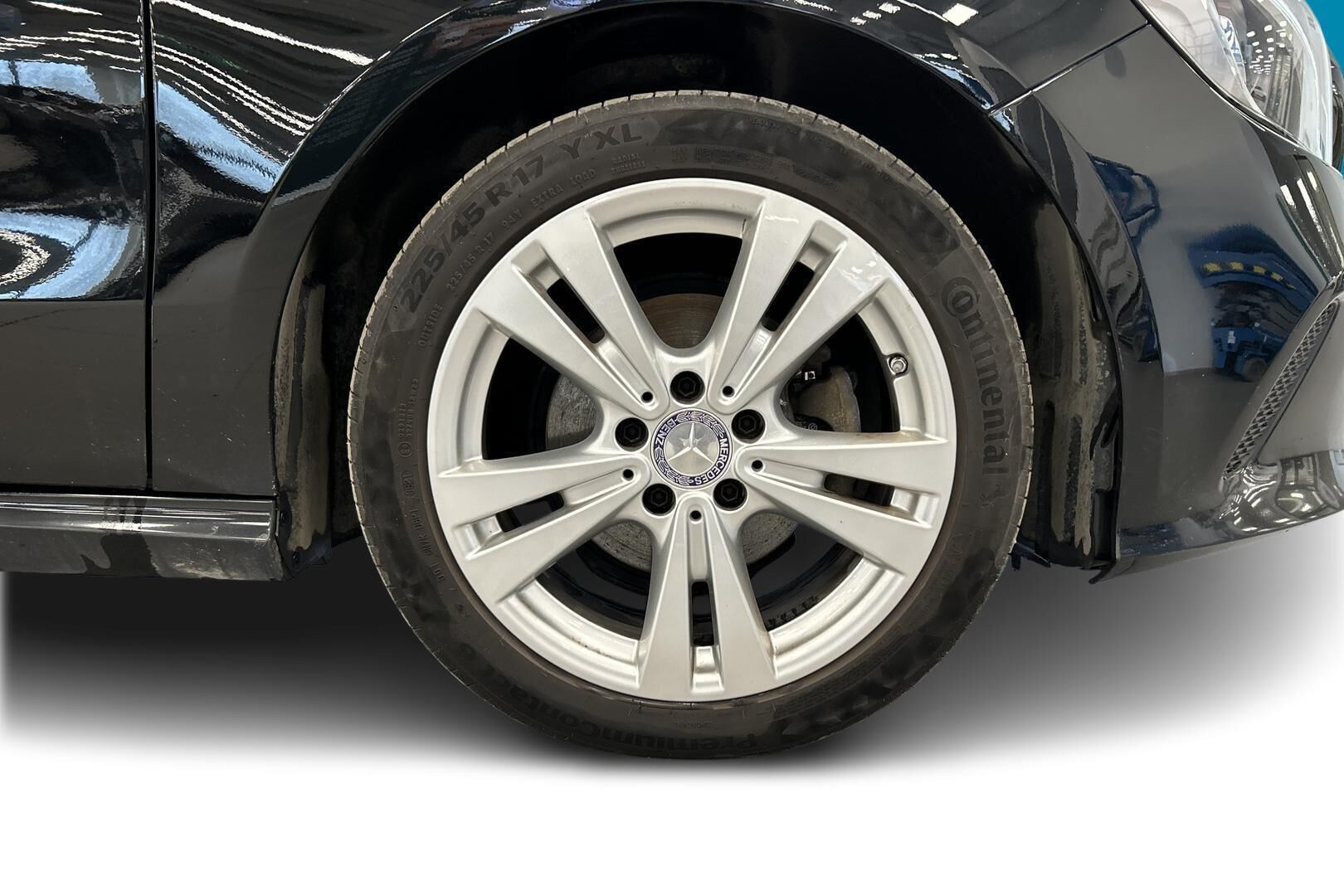 Mercedes-Benz A iso kuva 13