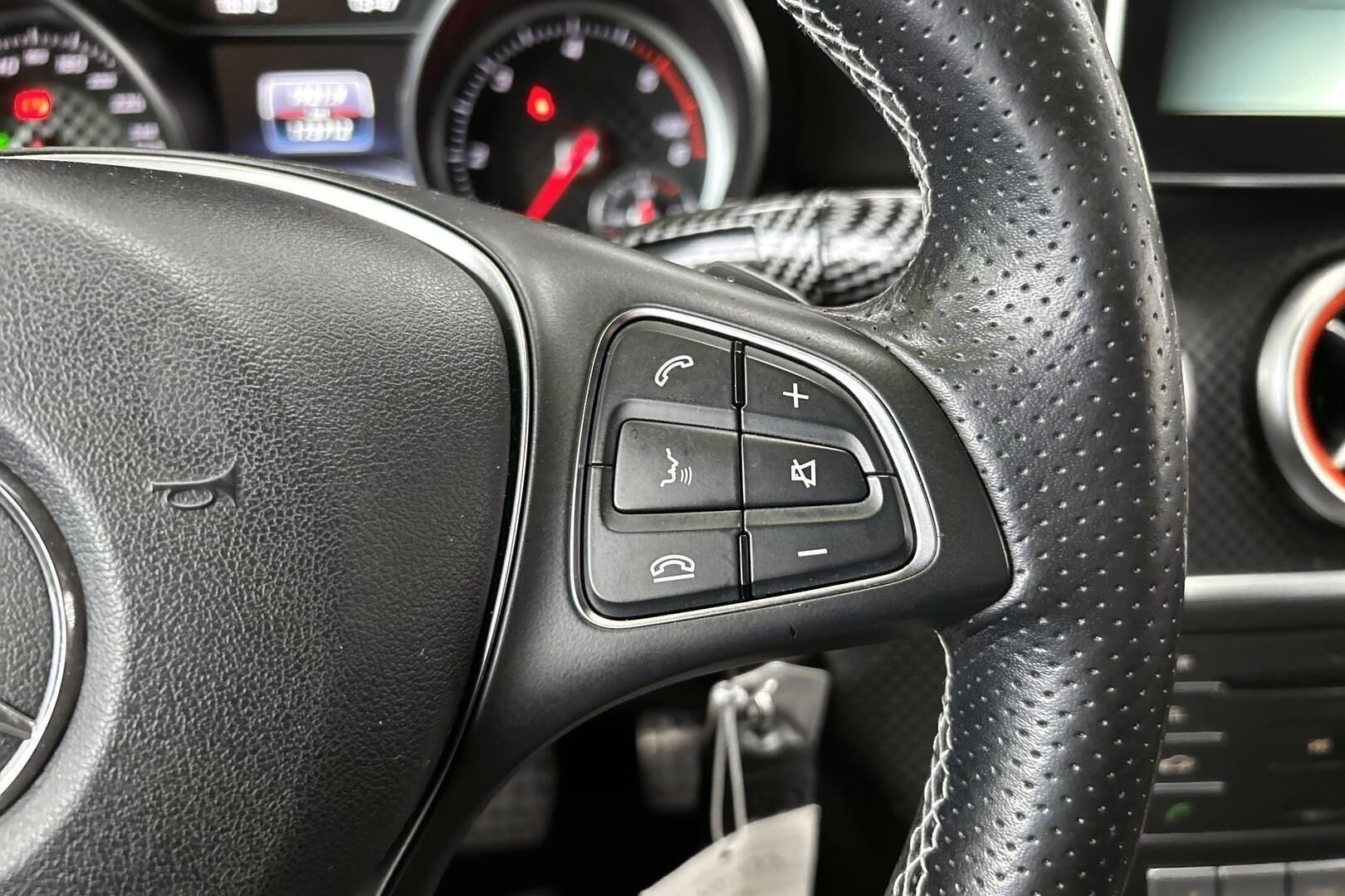 Mercedes-Benz A iso kuva 16