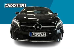 Mercedes-Benz A esikatselu 2
