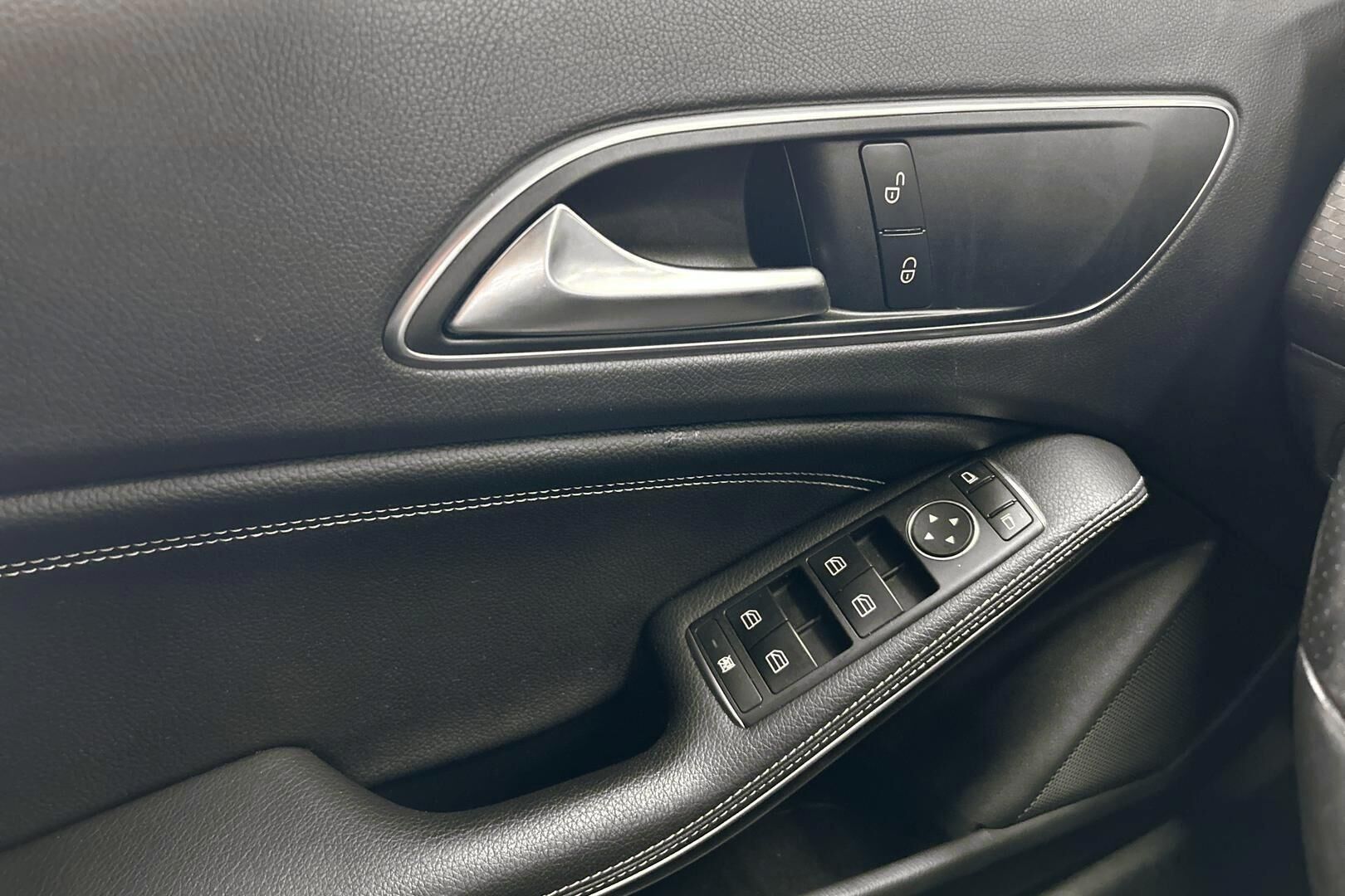 Mercedes-Benz A iso kuva 21