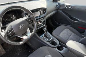 Hyundai IONIQ plug-in esikatselu 2
