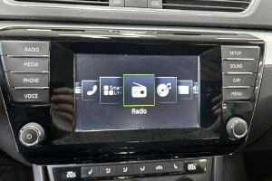 Skoda Superb esikatselu 17