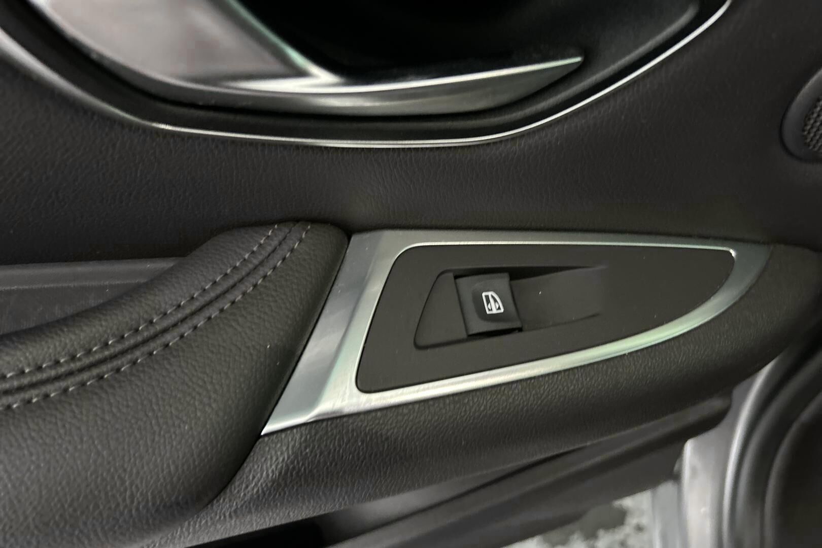 Renault Espace iso kuva 16
