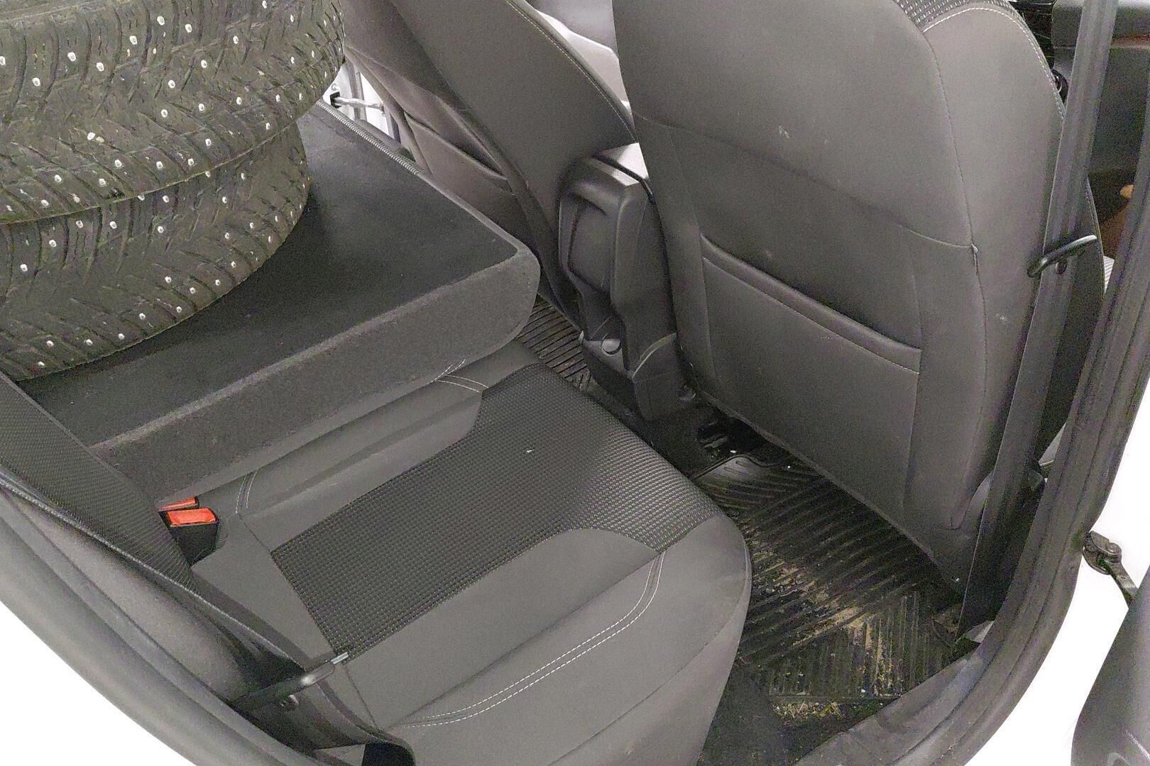 Ford Fiesta iso kuva 9