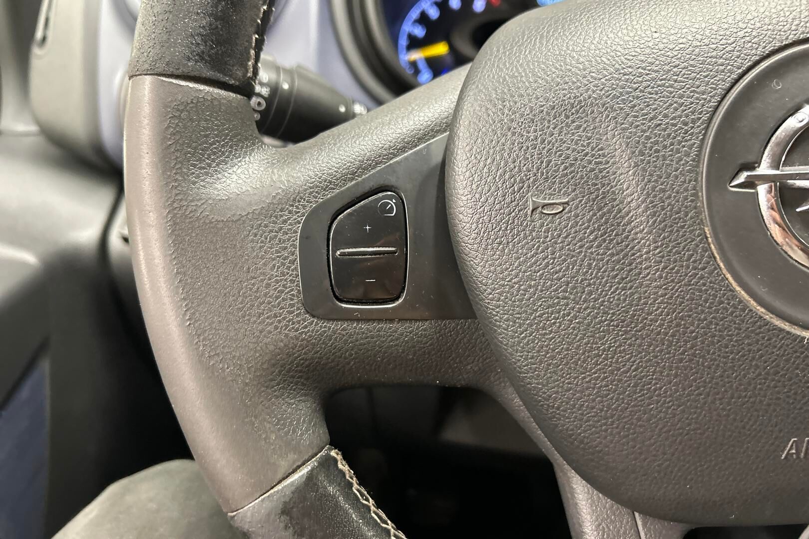 Opel Vivaro iso kuva 20