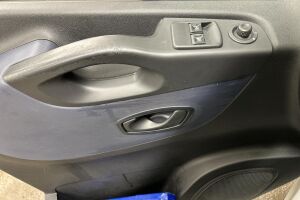 Opel Vivaro esikatselu 21