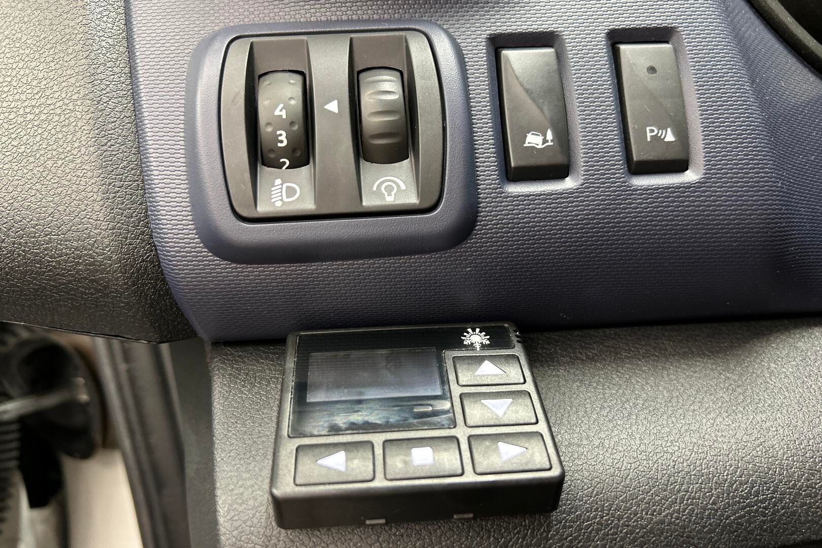 Opel Vivaro iso kuva 22