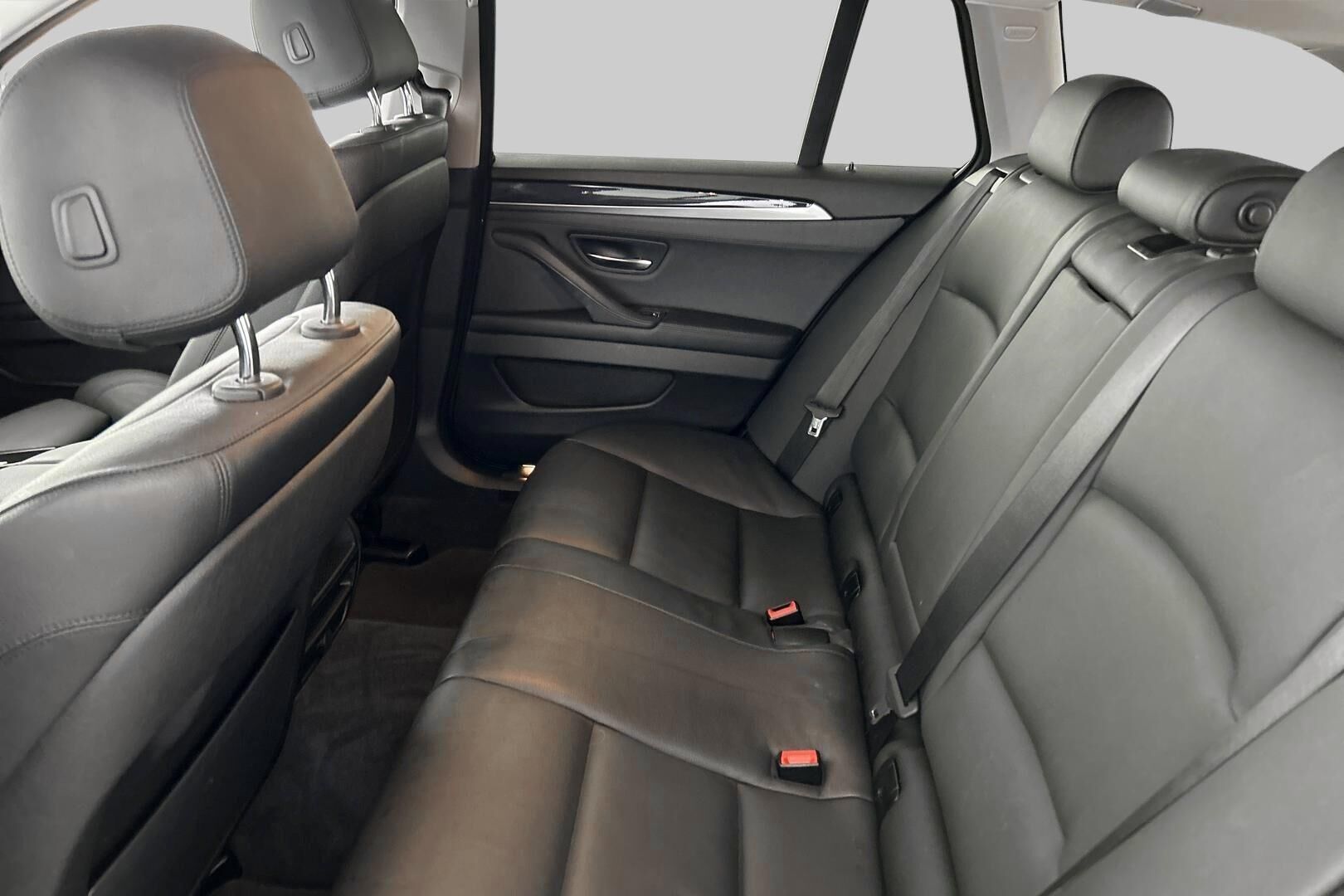 BMW 5-SARJA iso kuva 10