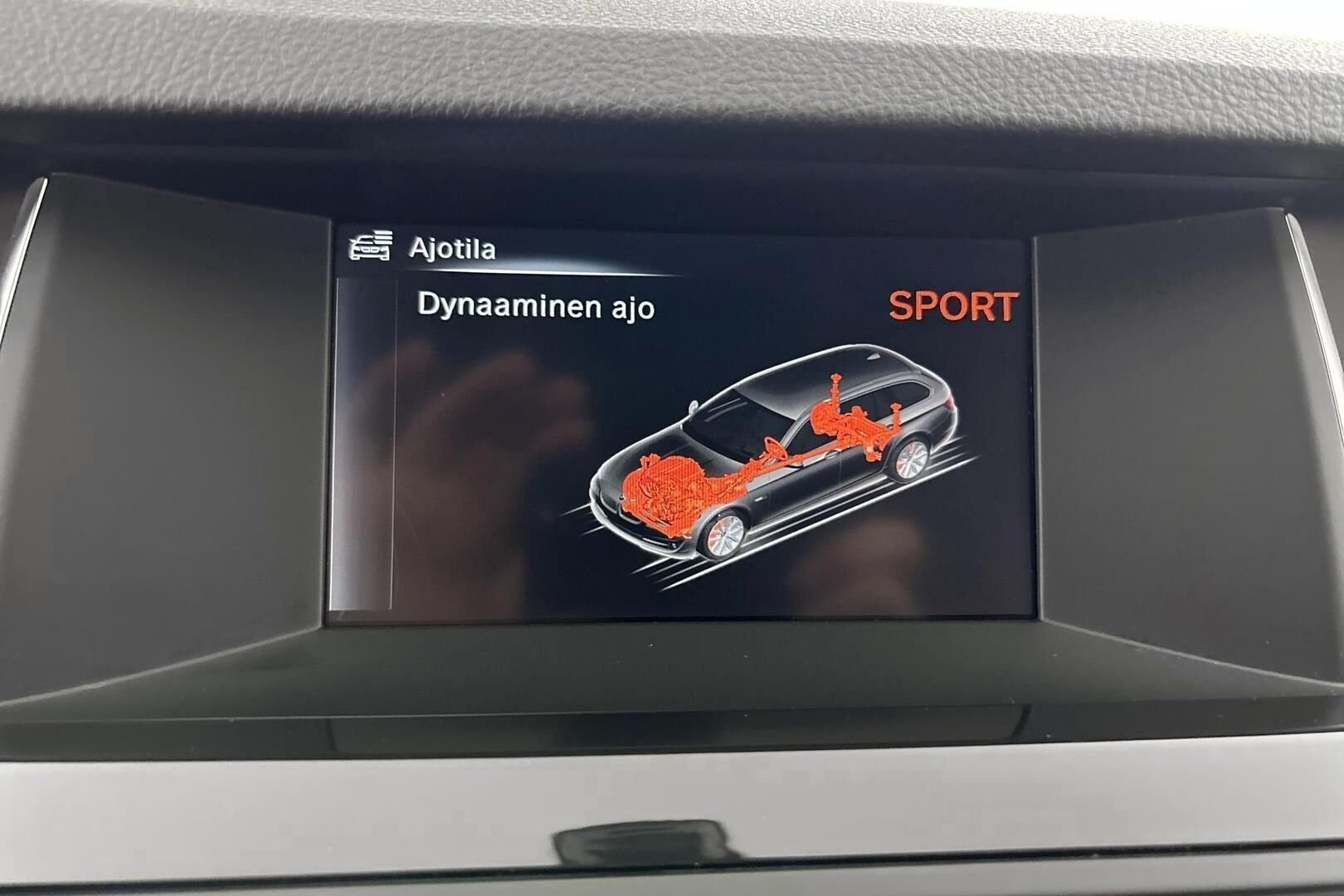 BMW 5-SARJA iso kuva 16