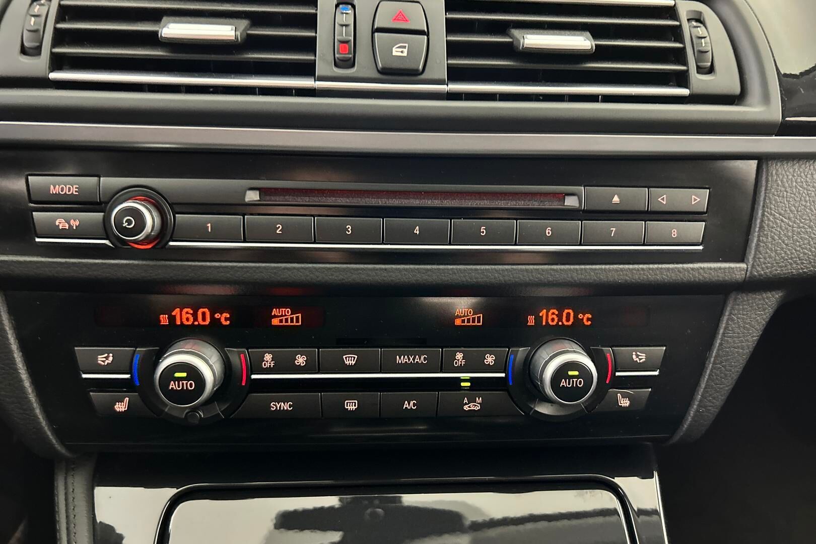 BMW 5-SARJA iso kuva 18