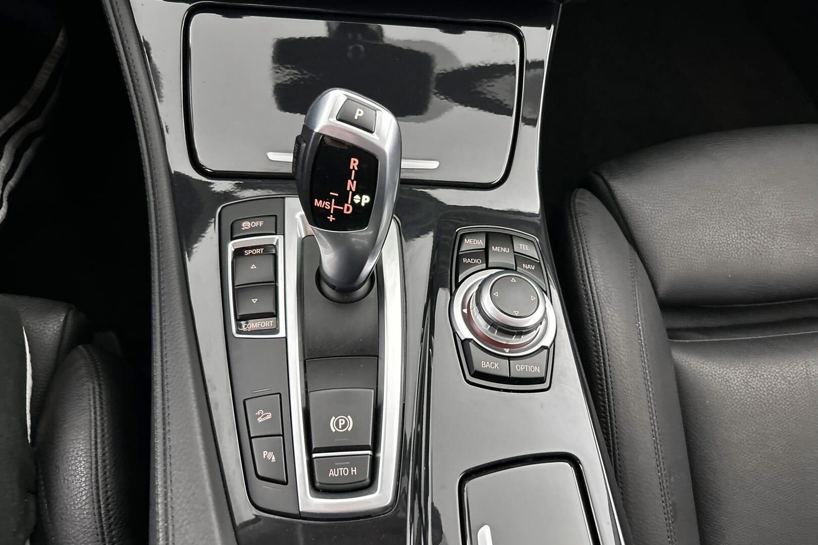 BMW 5-SARJA iso kuva 19