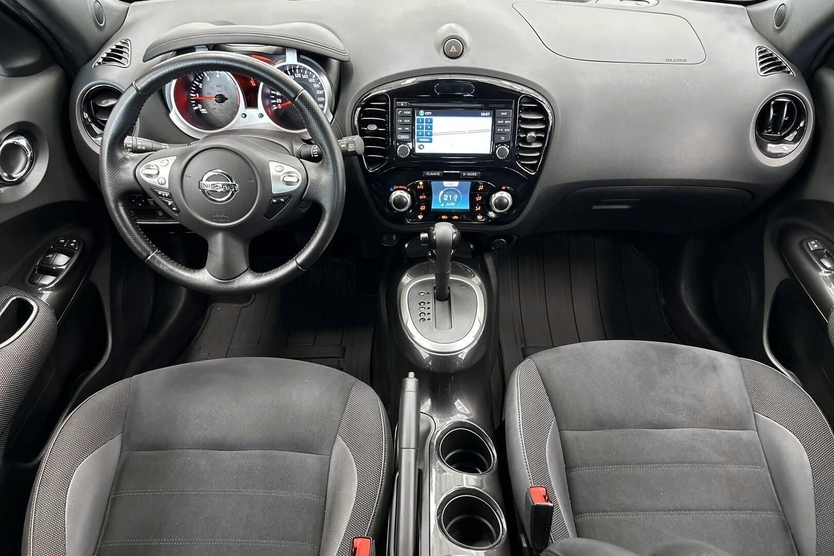 Nissan Juke iso kuva 11
