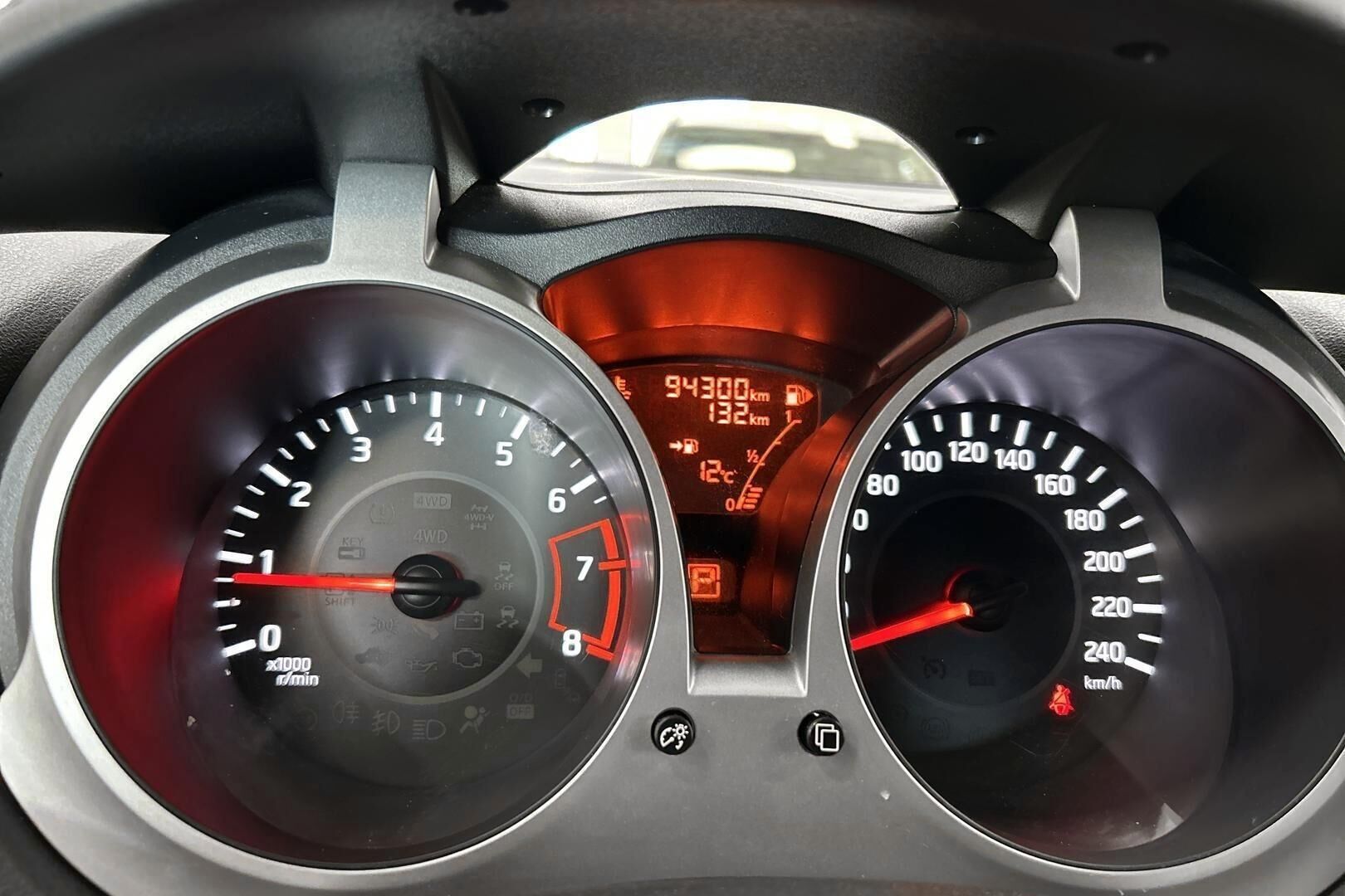 Nissan Juke iso kuva 14