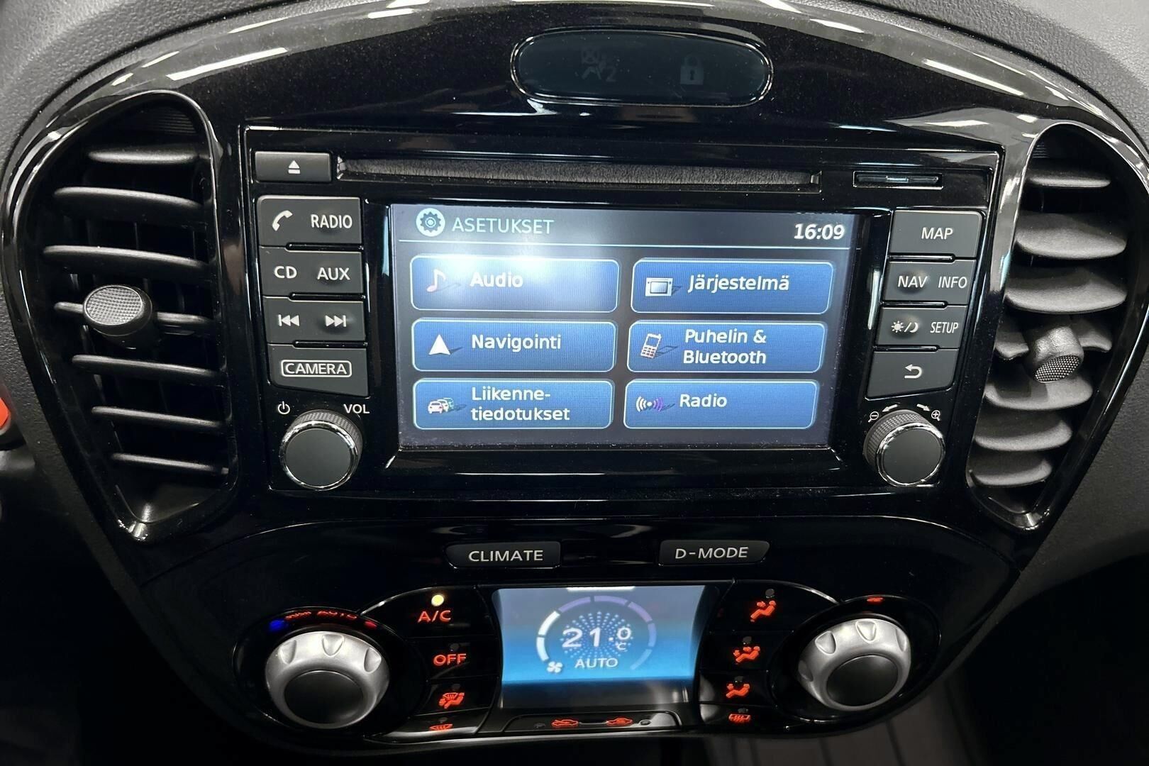 Nissan Juke iso kuva 16