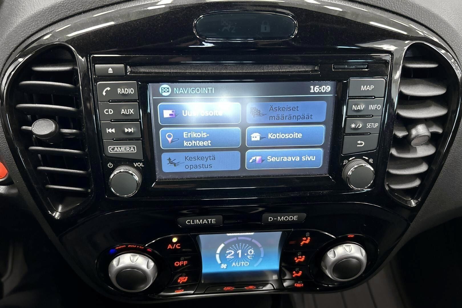 Nissan Juke iso kuva 17