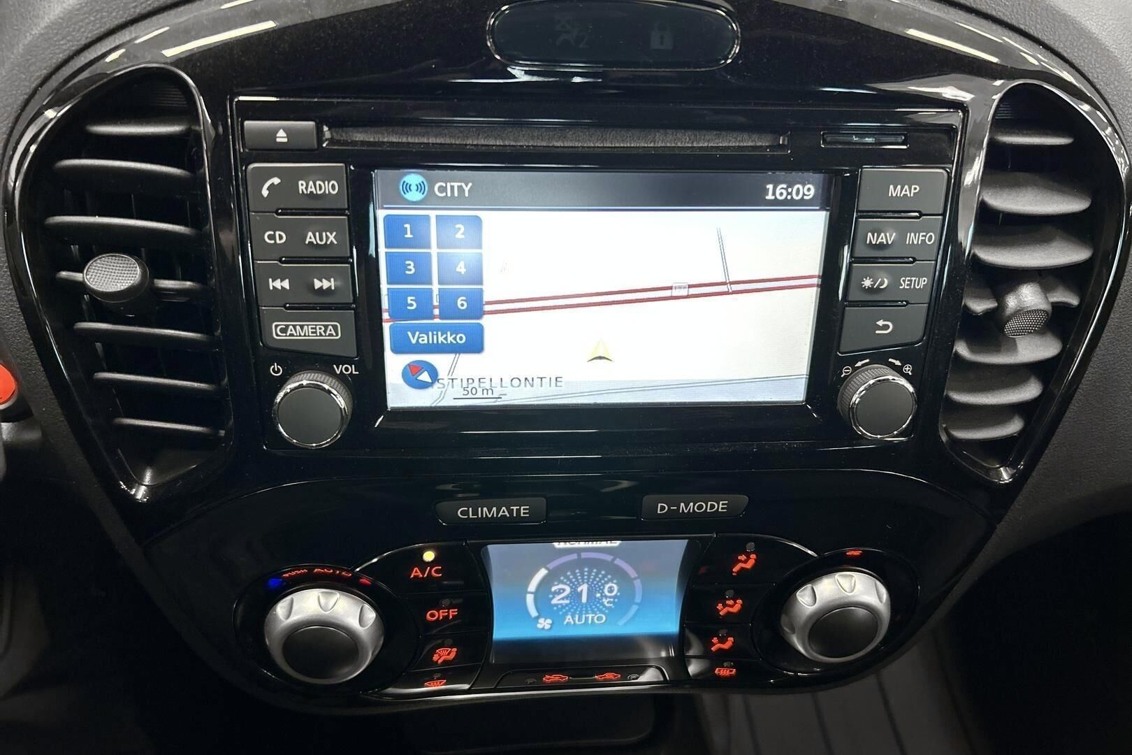 Nissan Juke iso kuva 18