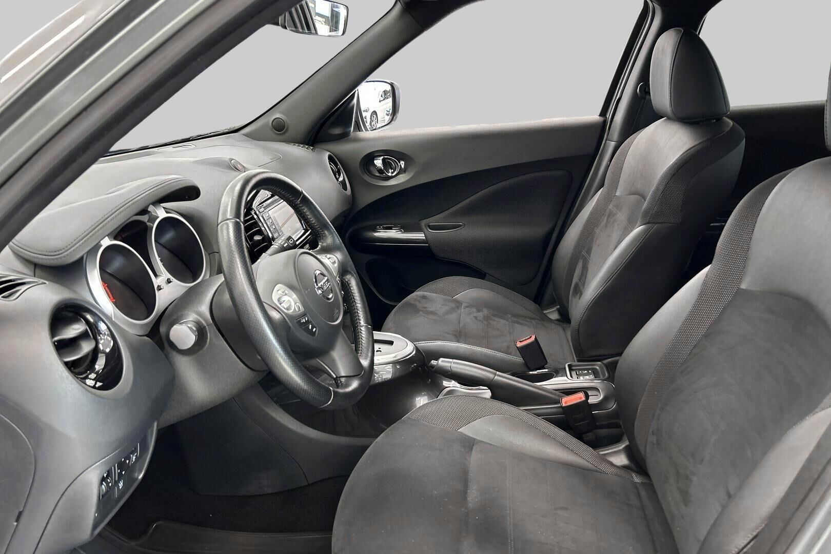 Nissan Juke iso kuva 9