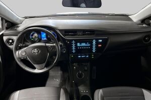 Toyota Auris esikatselu 10