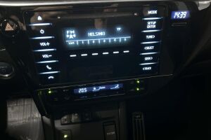Toyota Auris esikatselu 14