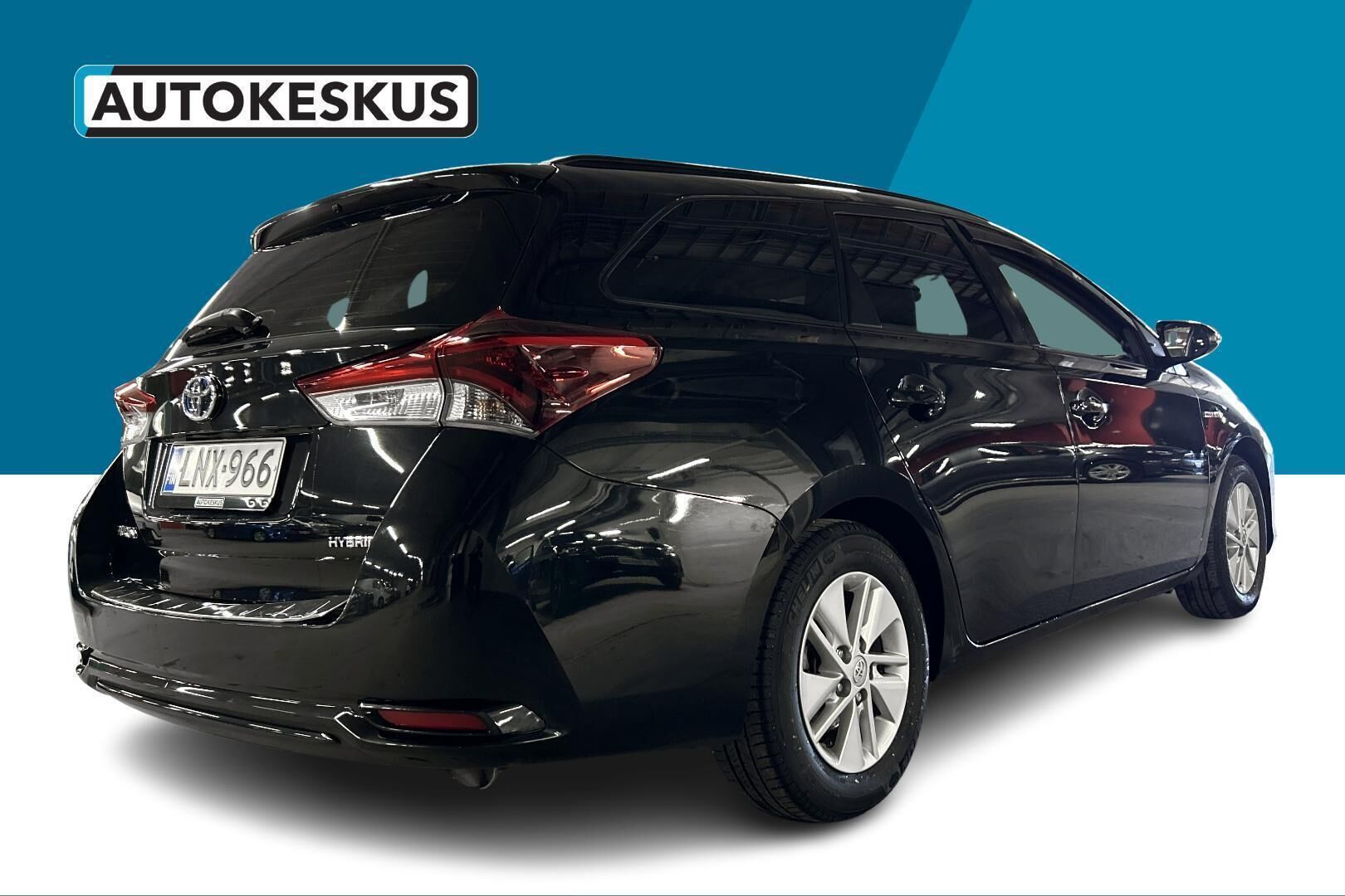 Toyota Auris iso kuva 4