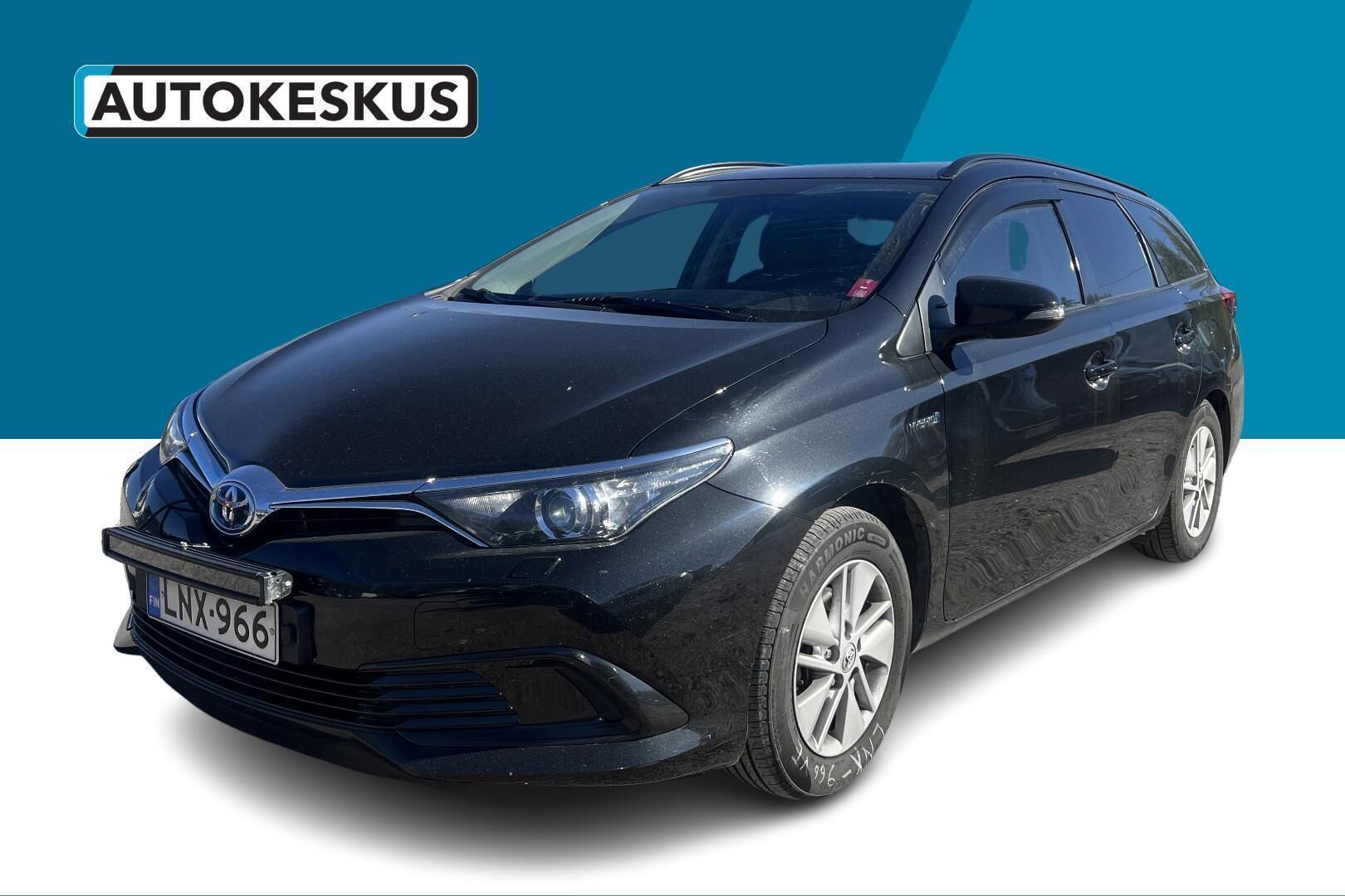 Toyota Auris iso kuva 0