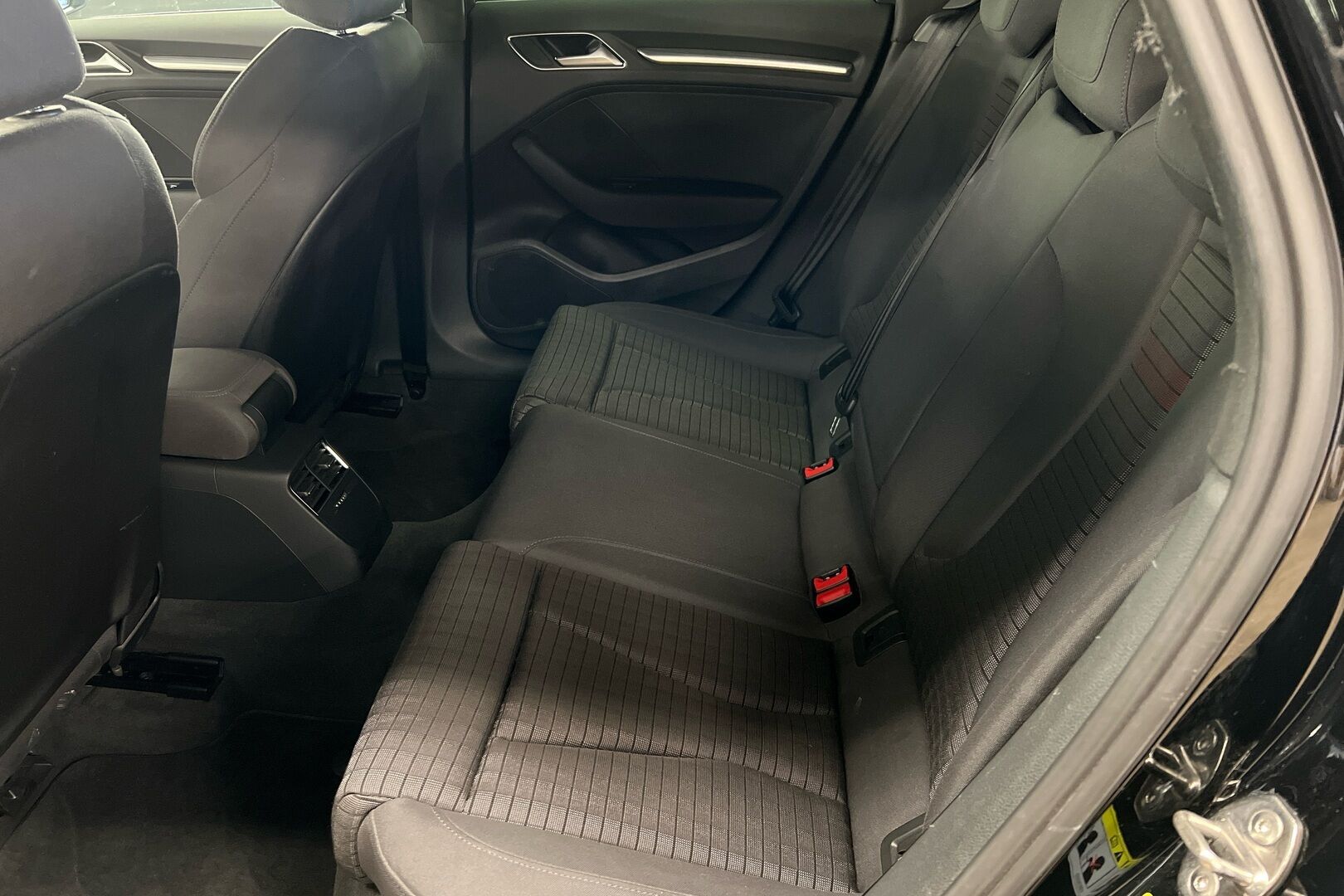 Audi A3 iso kuva 14