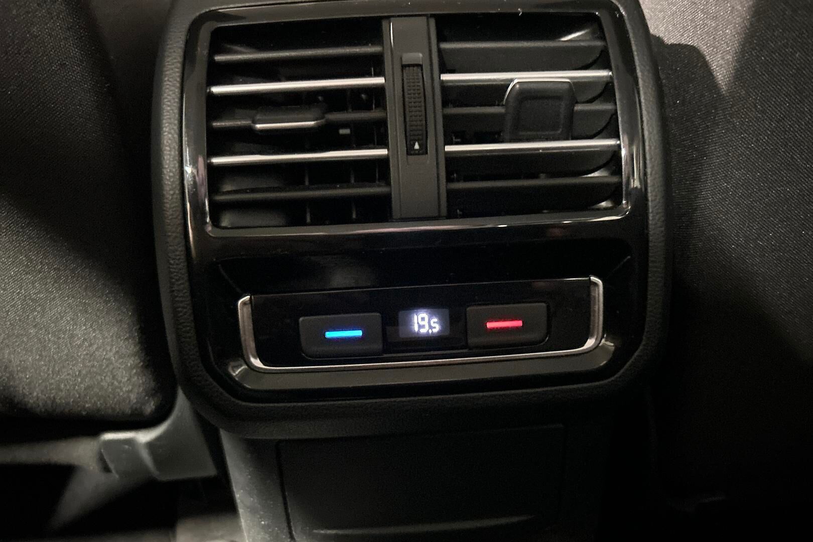 Volkswagen Passat iso kuva 26