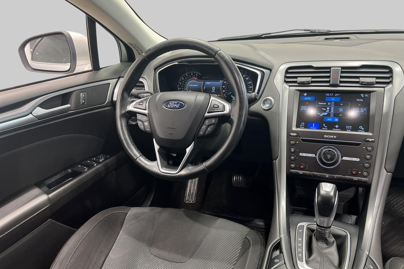 Ford Mondeo iso kuva 25