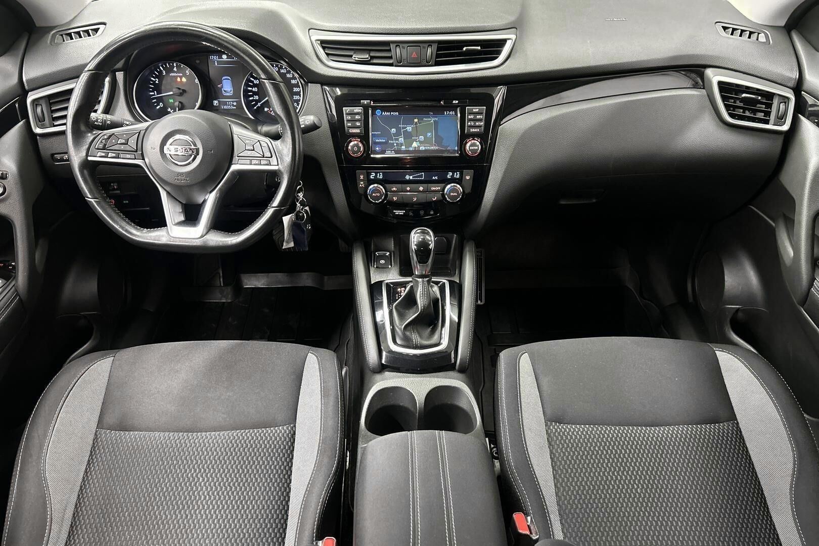 Nissan Qashqai iso kuva 10