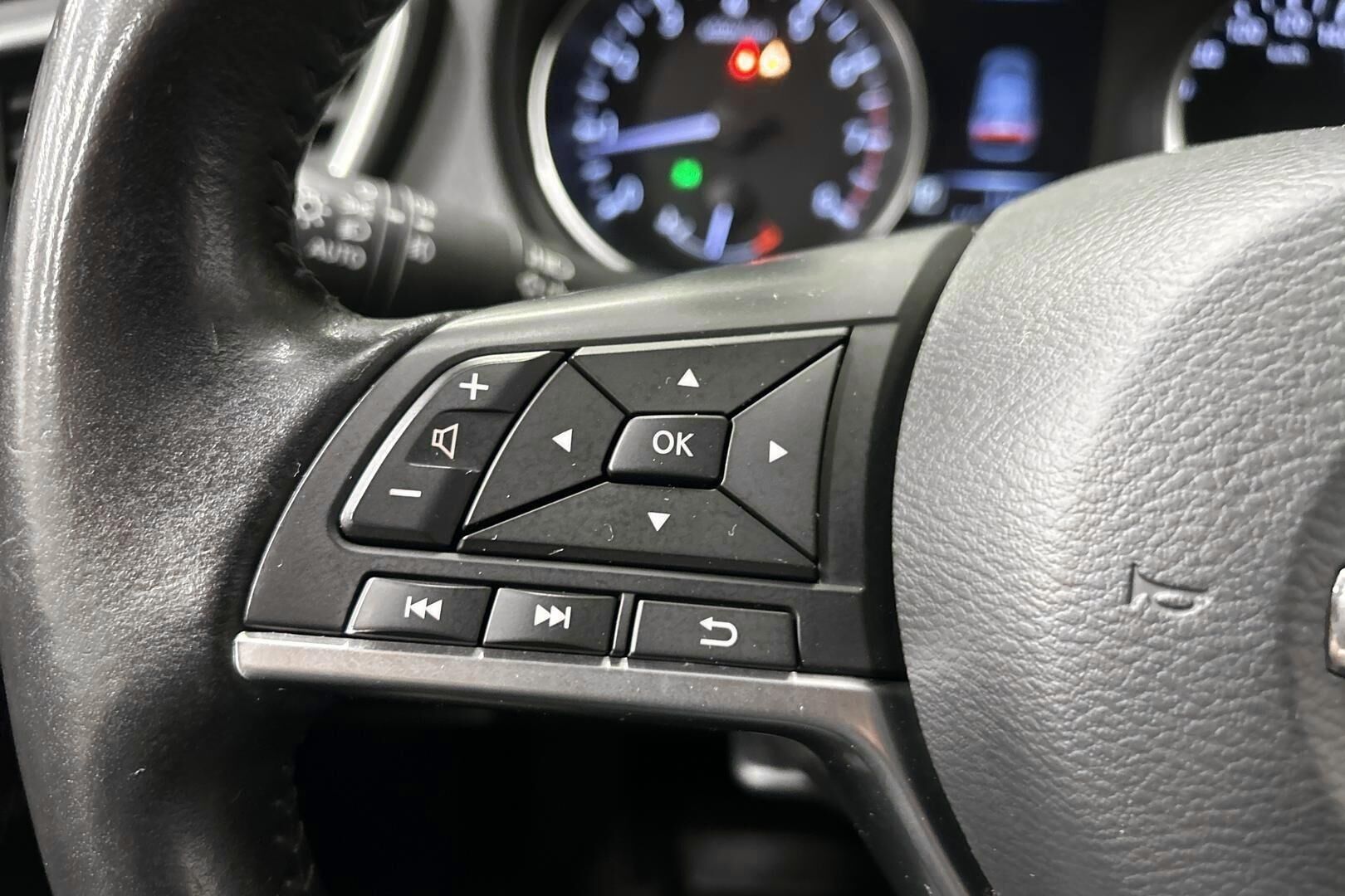 Nissan Qashqai iso kuva 16