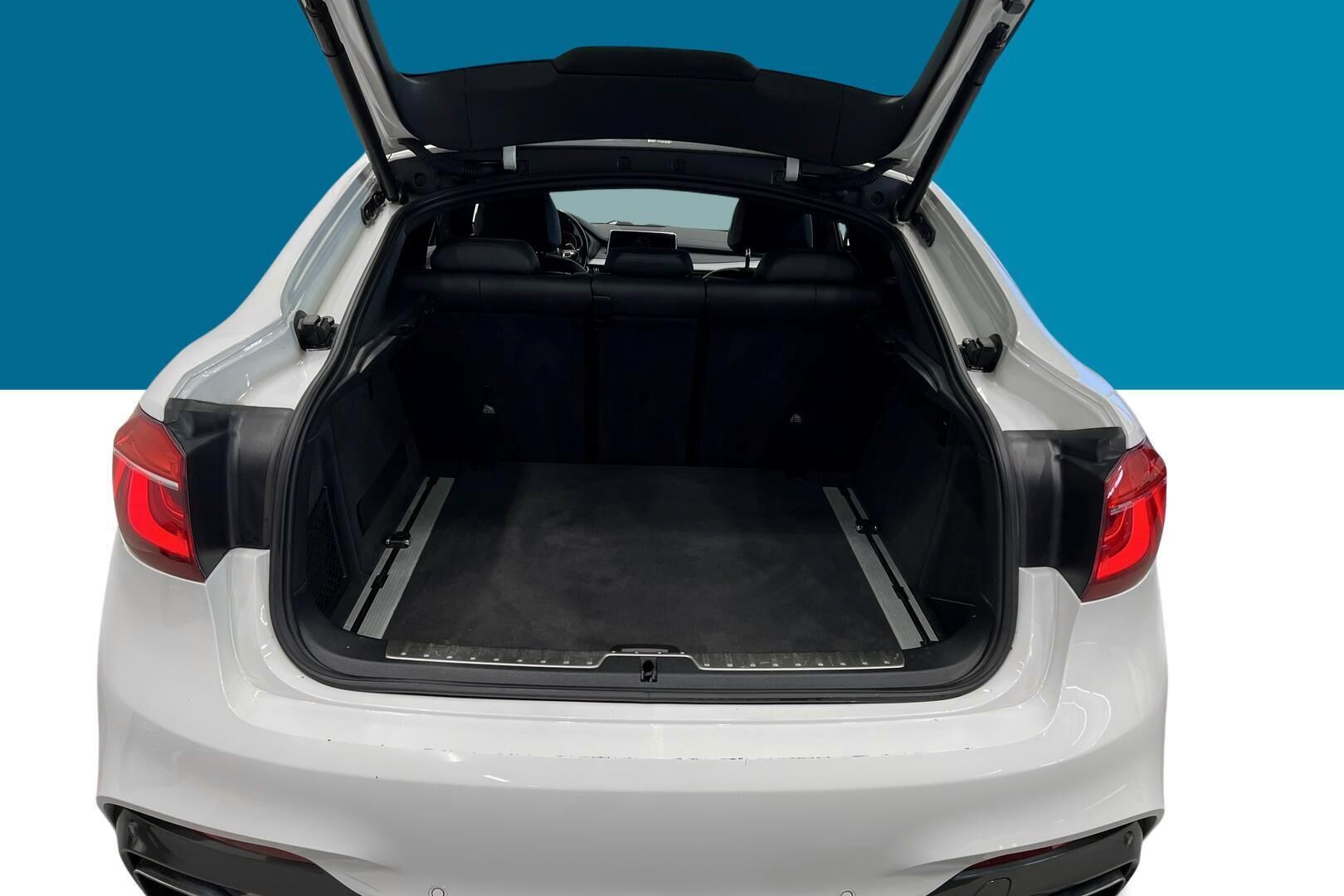 BMW X6 iso kuva 12
