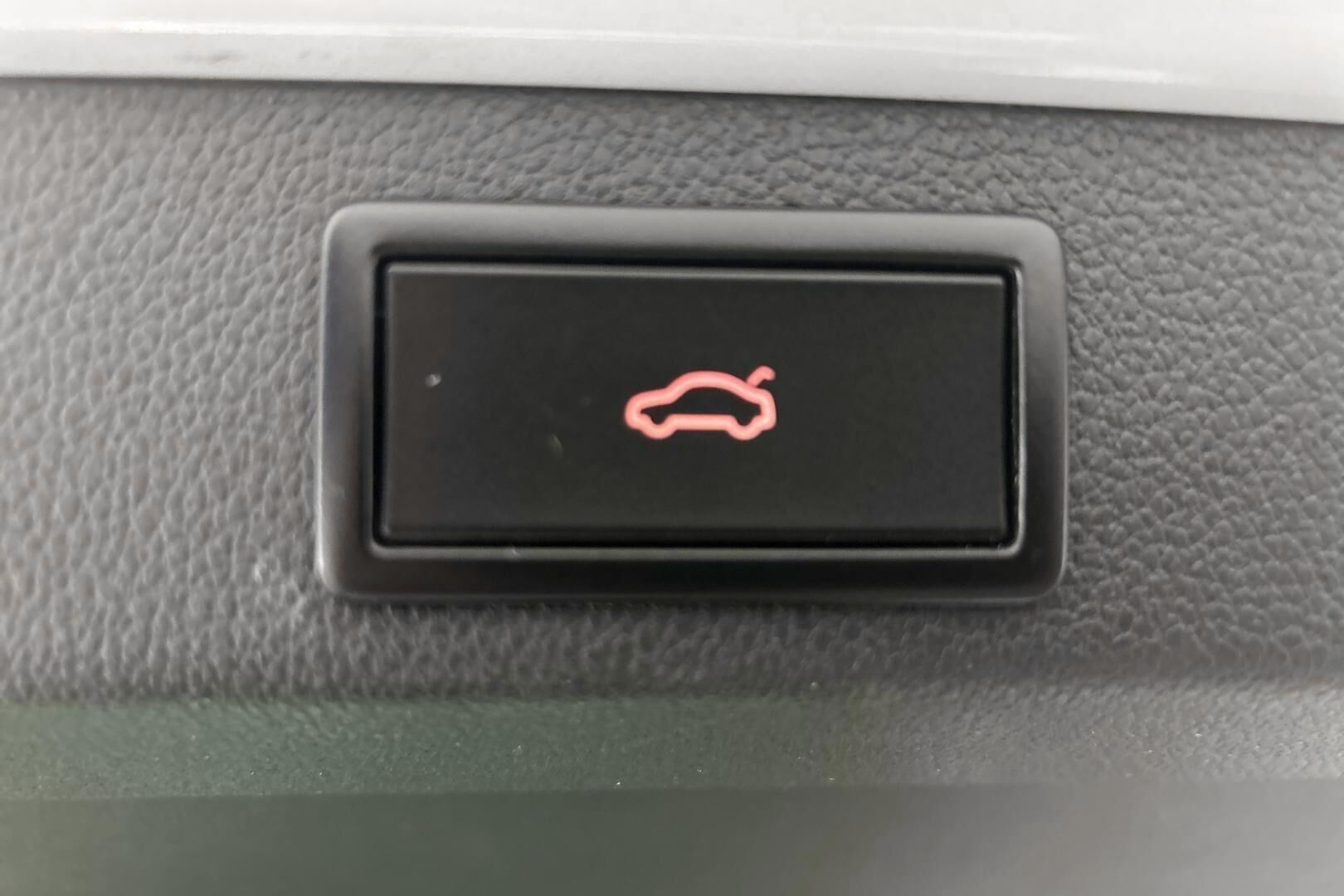 Skoda Superb iso kuva 26