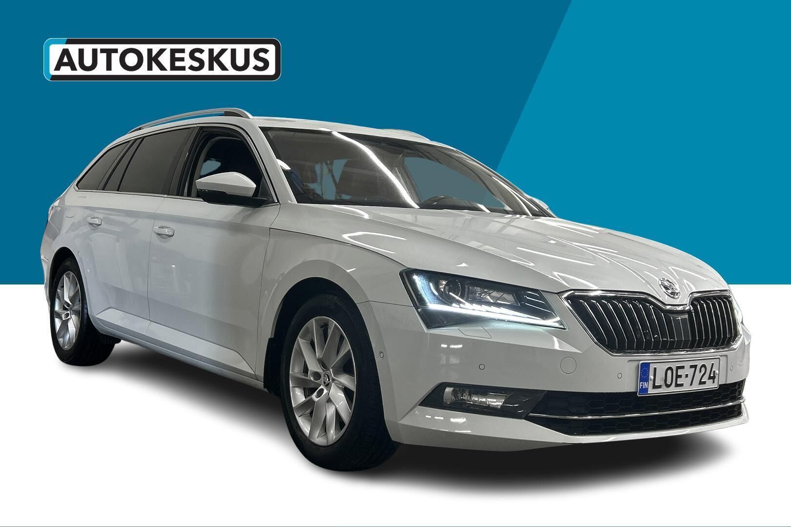 Skoda Superb iso kuva 3