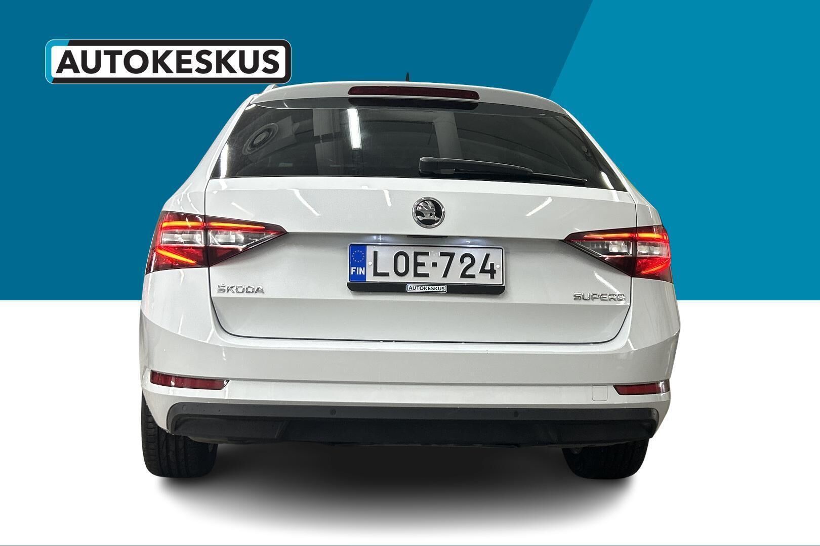 Skoda Superb iso kuva 6