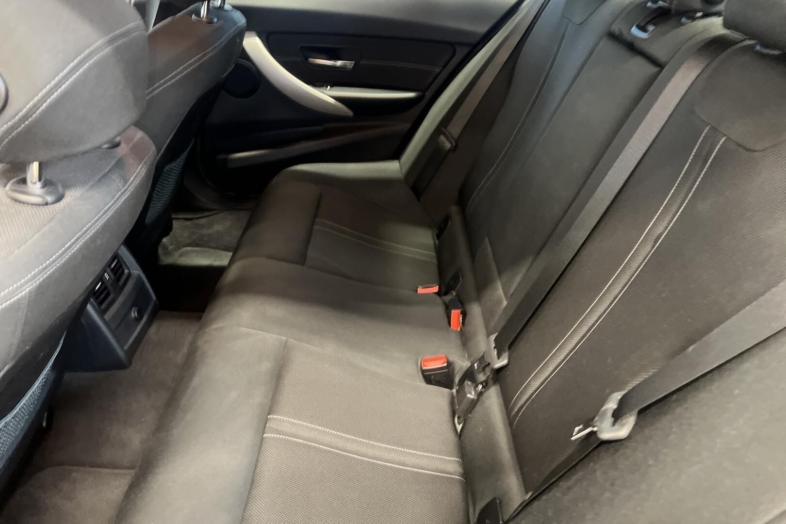 BMW 3-sarja iso kuva 9