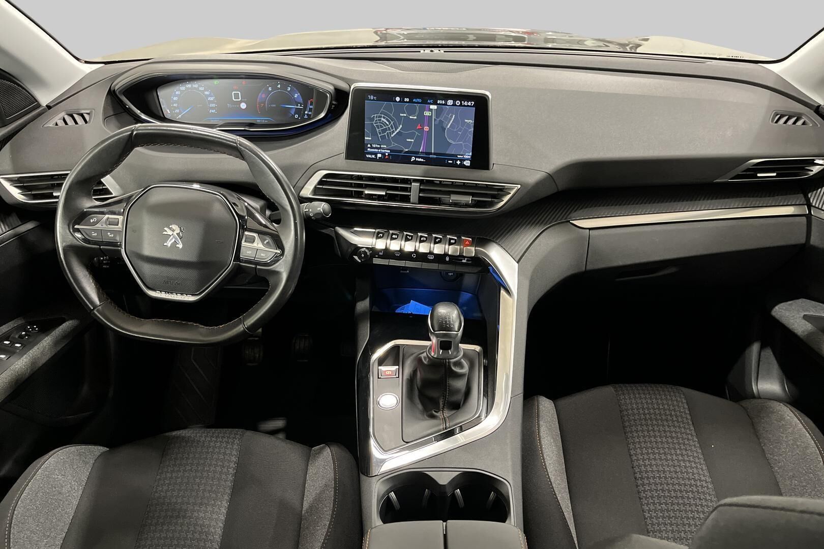 Peugeot 3008 iso kuva 9