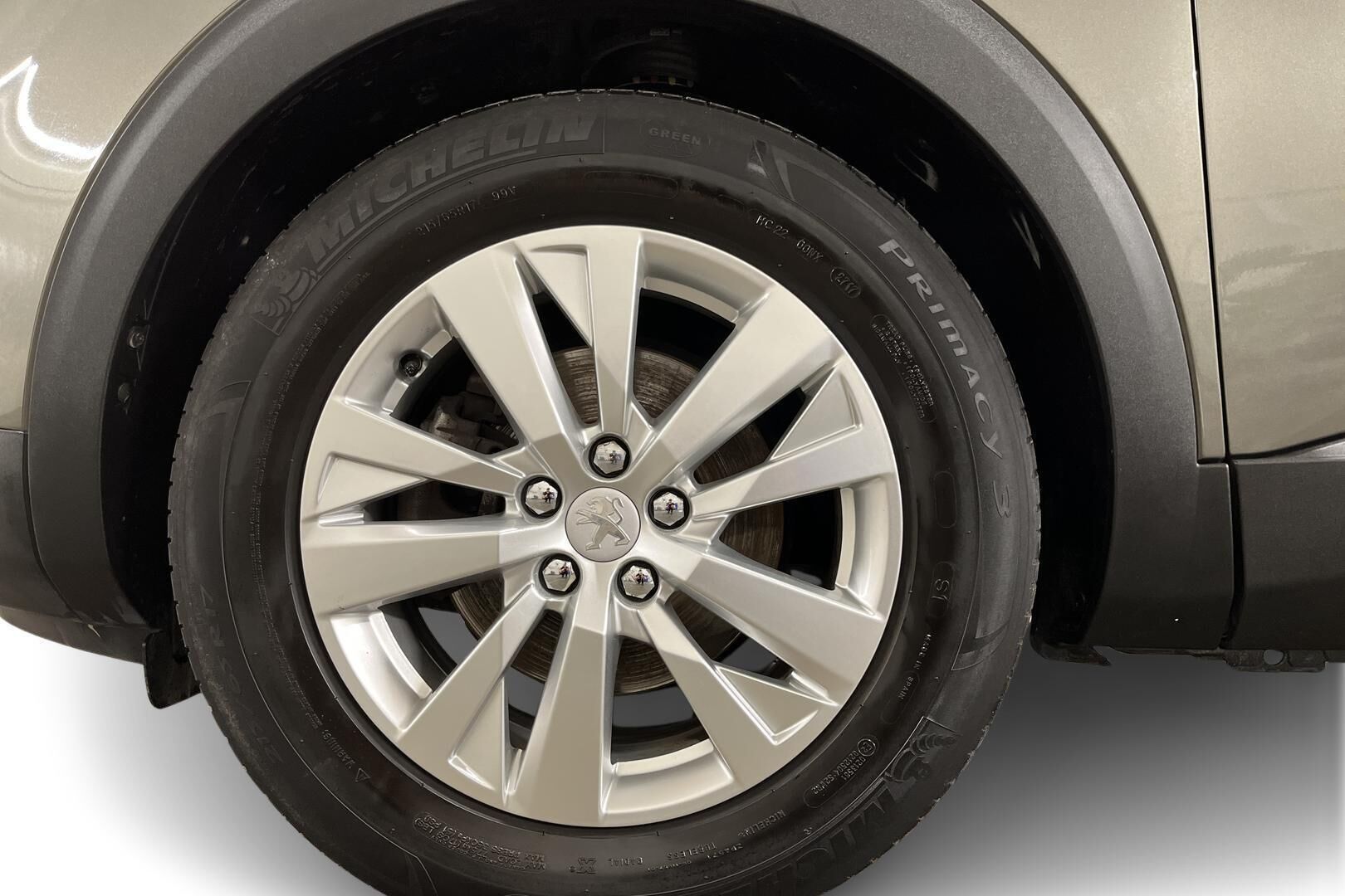 Peugeot 3008 iso kuva 11
