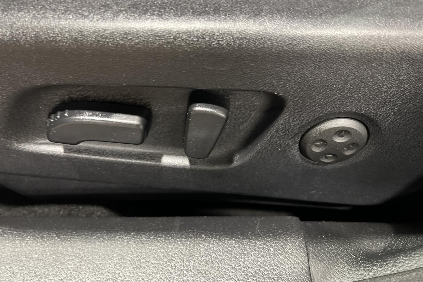 Nissan Qashqai iso kuva 14