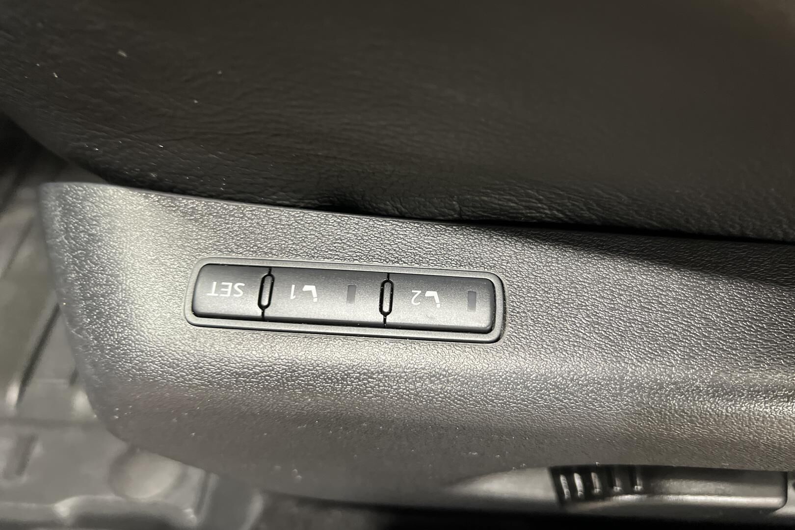 Nissan Qashqai iso kuva 15