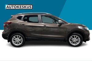Nissan Qashqai esikatselu 4