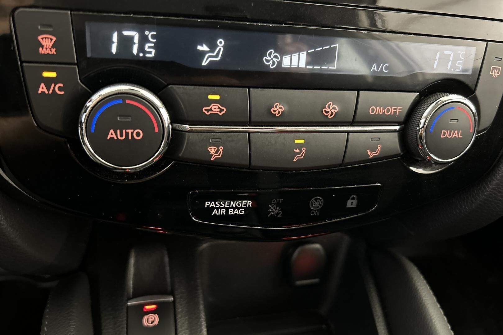 Nissan Qashqai iso kuva 15
