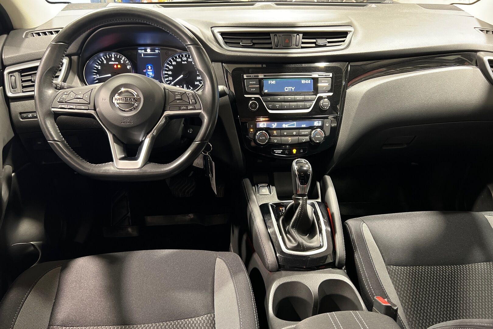 Nissan Qashqai iso kuva 7